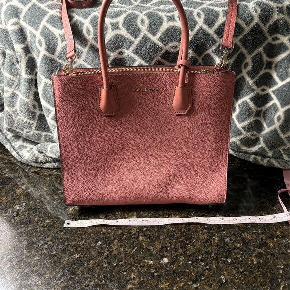 Michael Kors Handbags - Michael Kors Mercer Large Satchel Tote Womens Pink Gold Hardware Zip Top